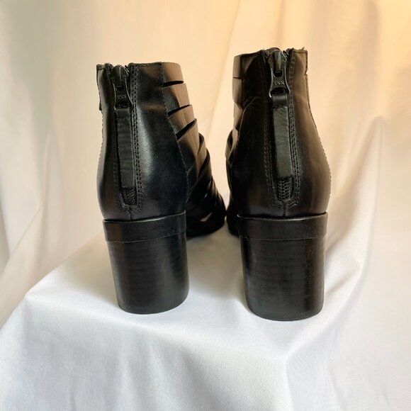 Vintage Foundry Heel Sandal - Picture 5 of 6